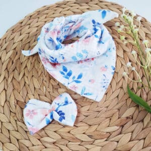 Musselinhalstuch Blumen und Haarschleife