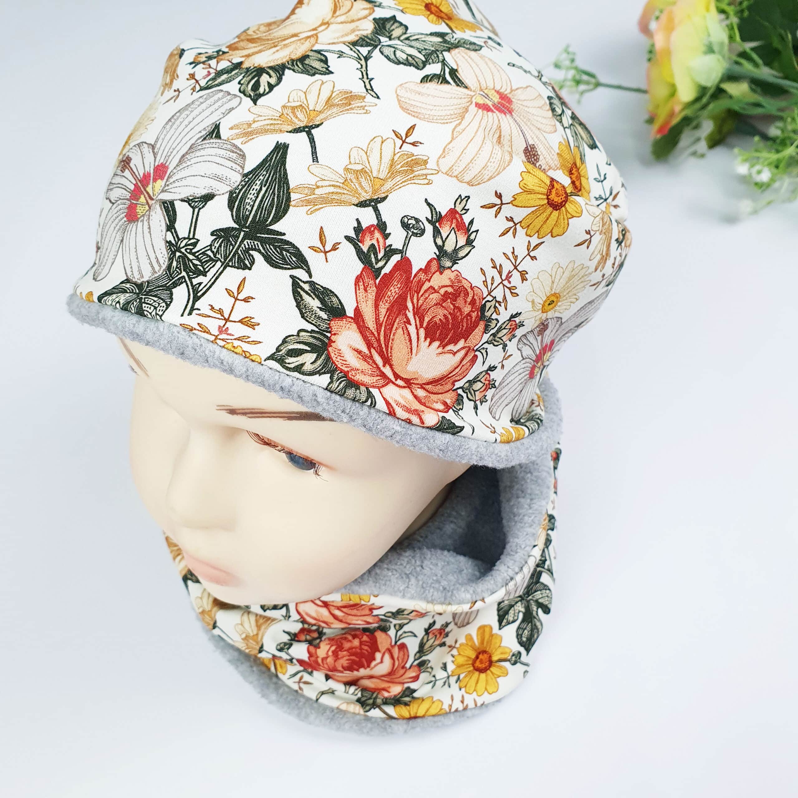 Set Beanie & Loop KU 50 - 52cm / 2-4 Jahre Winter Flower Garden – Bild 2