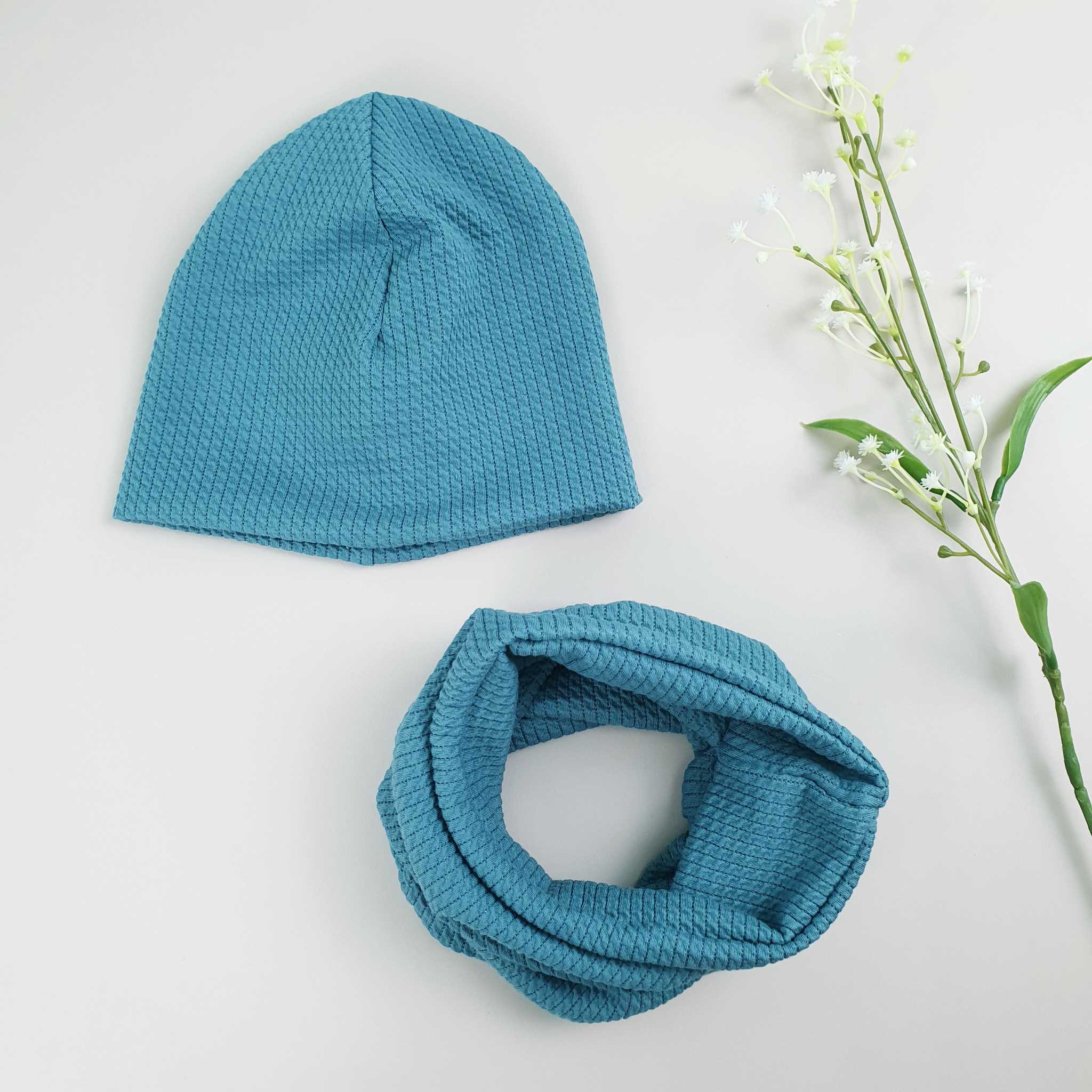 Set Beanie & Loop Übergangszeit kl. Zopfmuster (Stoff nach Wunsch) – Bild 3